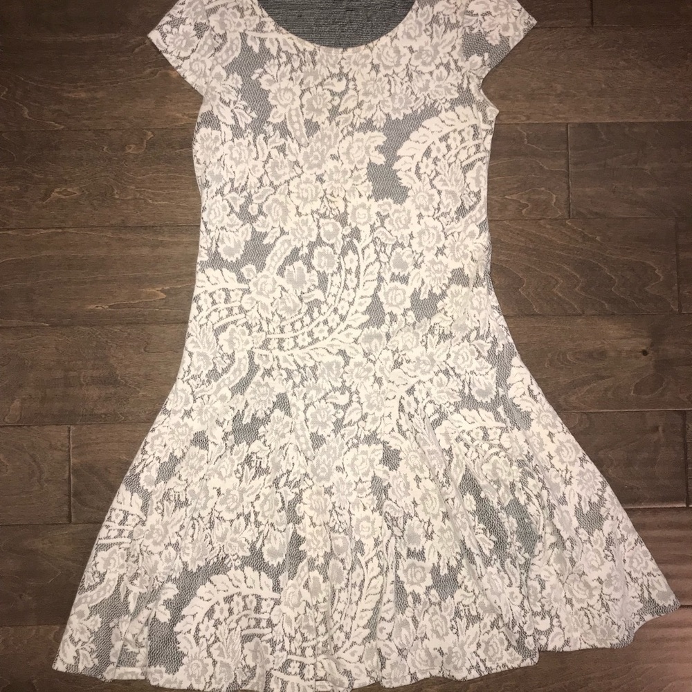 Zulily- Size M- Worn Once- Retail Price: $29